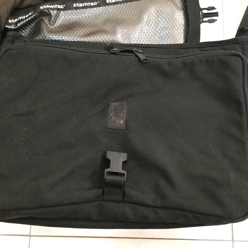 Camera Bag: Tamrac Brand